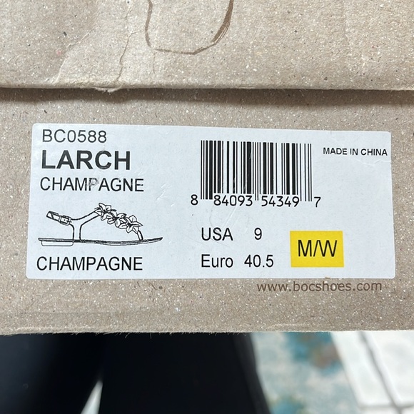 Sandals - Picture 4 of 4